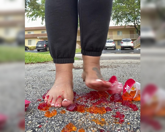 Goddess Сee aka soles_4ursoul Foot Fetish - 02-17-2021 OnlyFans Video - J_E_L_L_O