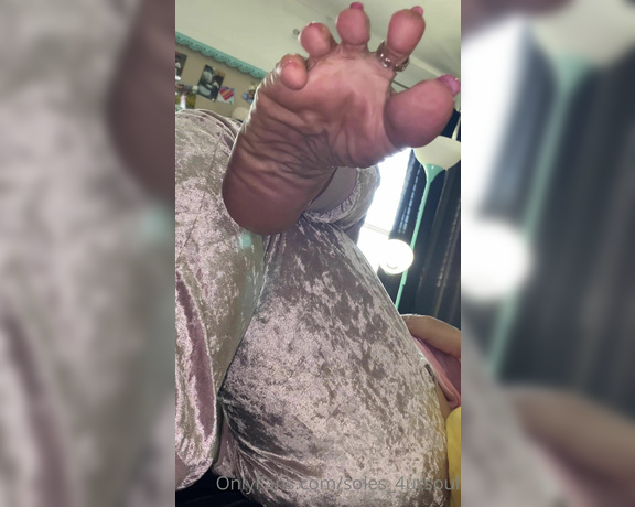 Goddess Сee aka soles_4ursoul Foot Fetish - 05-19-2021 OnlyFans Video - PINK PUSSY POWER  WATCH ME SCRATCH THIS CAT RAWR