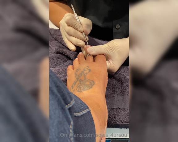 Goddess Сee aka soles_4ursoul Foot Fetish - 09-18-2020 OnlyFans Video - Pedicure part 1