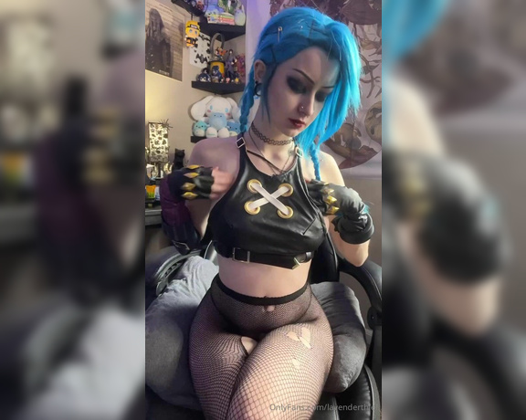 Lavenderthief aka lavenderthief Findom - 12-31-2023 OnlyFans Video - Happy New Years Eve Ill be out celebrating in Japan so Ill be pretty MIA tonight,