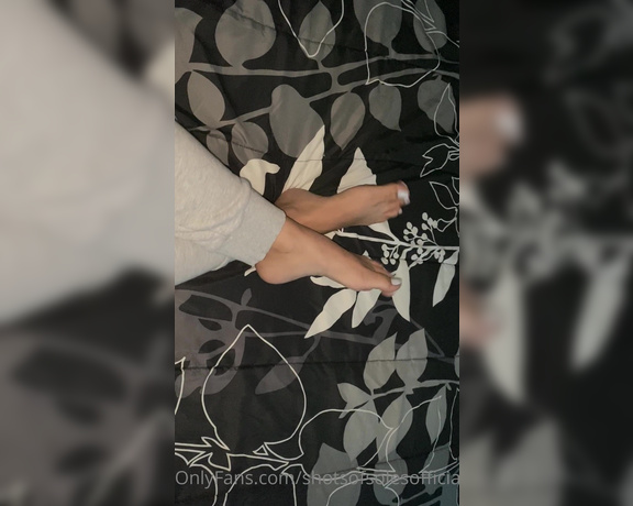 Obeydiosa aka obeydiosax Foot Fetish - 06-07-2020 OnlyFans Video - Toes POV wiggling and spreading white pedicure