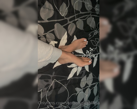 Obeydiosa aka obeydiosax Foot Fetish - 06-07-2020 OnlyFans Video - Toes POV wiggling and spreading white pedicure