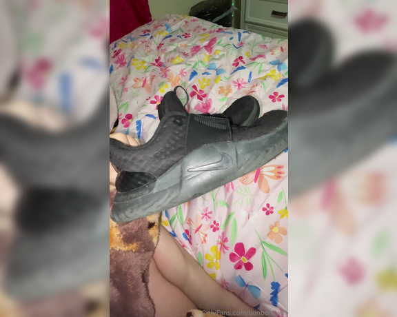 Bonbonswirl aka bonbonswirl Foot Fetish - 10-08-2024 OnlyFans Video - I wear these everyday, most of the time with no socks