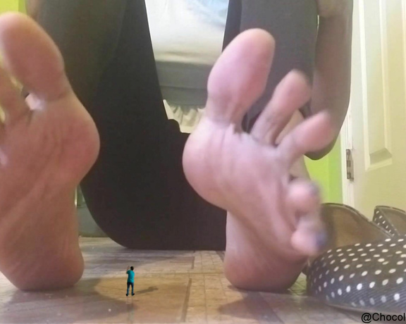 Chocolate Foot Goddess aka cfootgoddessx Foot Fetish - 12-09-2019 OnlyFans Video - Giantess Teacher SFX