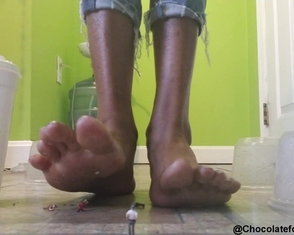 Chocolate Foot Goddess aka cfootgoddessx Foot Fetish - 12-05-2019 OnlyFans Video - Giantess BeanStalk SFX