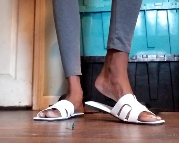 Chocolate Foot Goddess aka cfootgoddessx Foot Fetish - 01-20-2024 OnlyFans Video - Long Time No See Giantess SFX