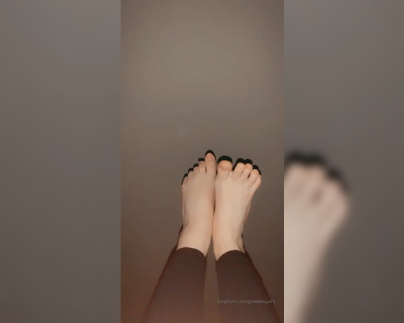 Goddess Jaim aka goddessjaim Femdom - 03-27-2020 OnlyFans Video - just a minute of pure feet bliss