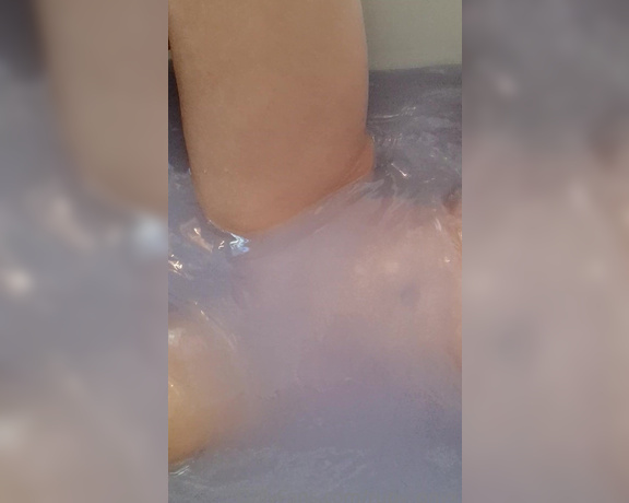 Ruby Onyx aka Ruby_onyx OnlyFans - Currently replying to DMs from the bath! Messages with TIPS will get a video response!