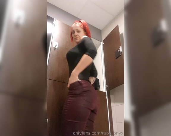 Ruby Onyx aka Ruby_onyx OnlyFans - Cheeky spy cam in the spa changing room!