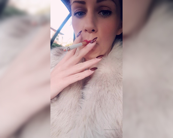 Ruby Onyx aka Ruby_onyx OnlyFans - Birthday ciggy on my way to birthday shopping!