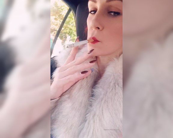 Ruby Onyx aka Ruby_onyx OnlyFans - Birthday ciggy on my way to birthday shopping!