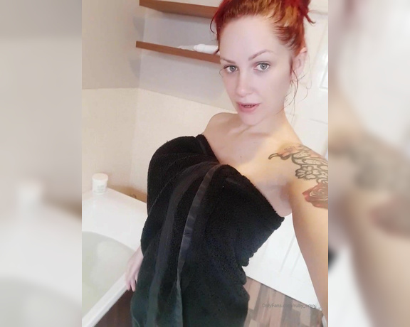 Ruby Onyx aka Ruby_onyx OnlyFans - BOOBY UPDATE! My first proper bath in 4 weeks!