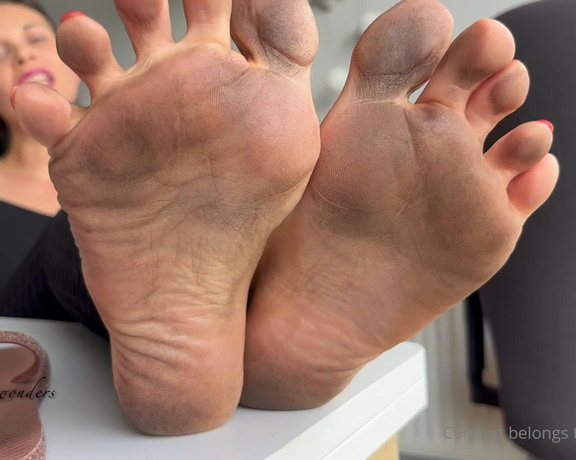 Feetwonders aka Feetwonders OnlyFans - My friend likes dirty feet