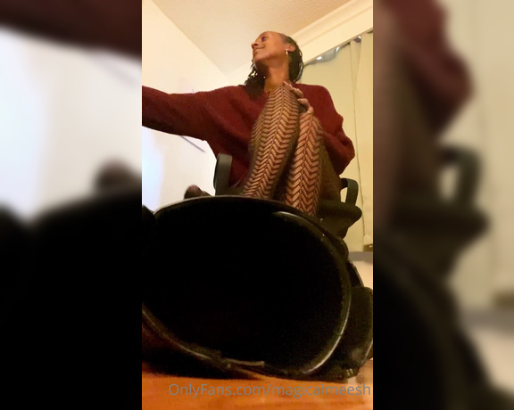 Magical Mesha aka magicalmeesh Foot Fetish - 09-28-2022 OnlyFans Video - A Magical Mini Movie  A Boots removalVideo What yall thought