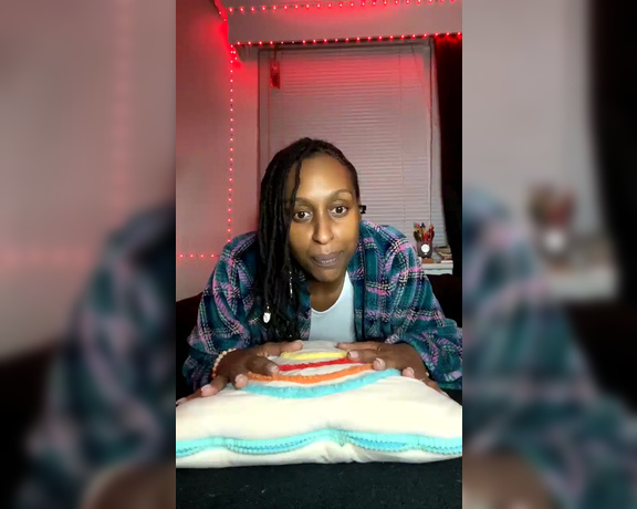 Magical Mesha aka magicalmeesh Foot Fetish - 10-10-2023 OnlyFans Video - Stream started at 10102023 0122 am