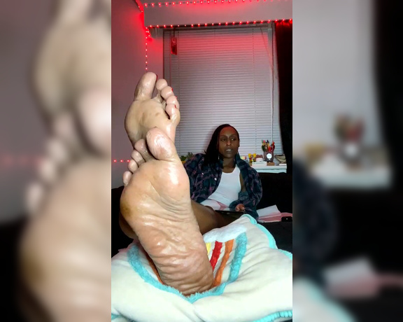 Magical Mesha aka magicalmeesh Foot Fetish - 10-10-2023 OnlyFans Video - Stream started at 10102023 0122 am