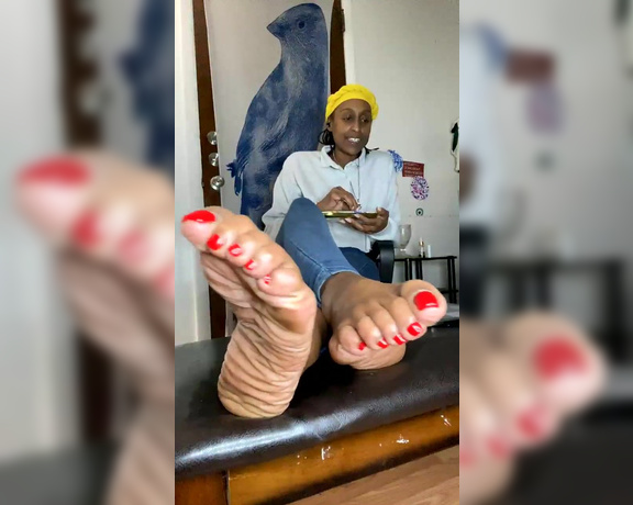 Magical Mesha aka magicalmeesh Foot Fetish - 10-20-2023 OnlyFans Video - Stream started at 10192023 1157 pm