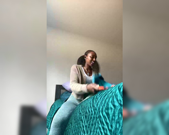 Magical Mesha aka magicalmeesh Foot Fetish - 03-08-2024 OnlyFans Video - Stream started at 03082024 0716 pm