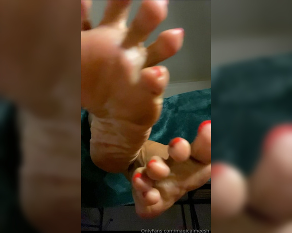 Magical Mesha aka magicalmeesh Foot Fetish - 10-03-2023 OnlyFans Video - Heres a lil something for a Magical Monday night See yall tomorrow