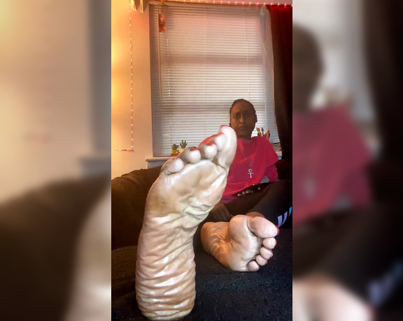 Magical Mesha aka magicalmeesh Foot Fetish - 10-10-2023 OnlyFans Video - Stream started at 10102023 0807 pm