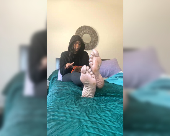 Magical Mesha aka magicalmeesh Foot Fetish - 03-12-2024 OnlyFans Video - Stream started at 03122024 0631 pm