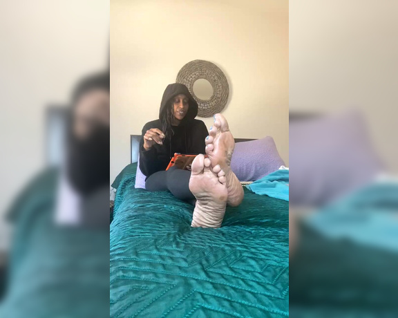 Magical Mesha aka magicalmeesh Foot Fetish - 03-12-2024 OnlyFans Video - Stream started at 03122024 0631 pm