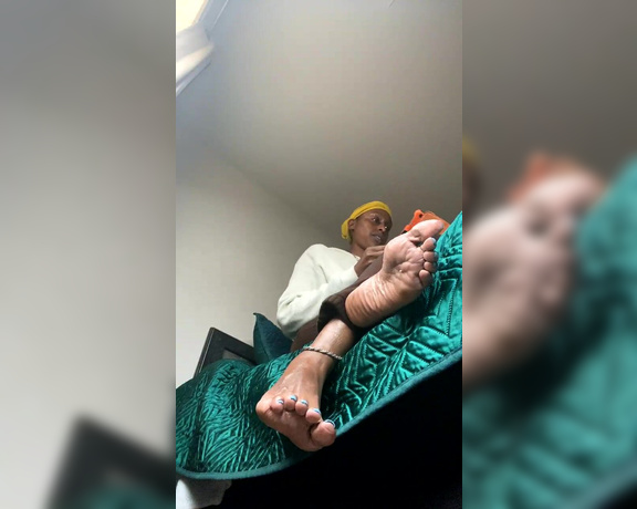 Magical Mesha aka magicalmeesh Foot Fetish - 03-05-2024 OnlyFans Video - Stream started at 03052024 0856 pm