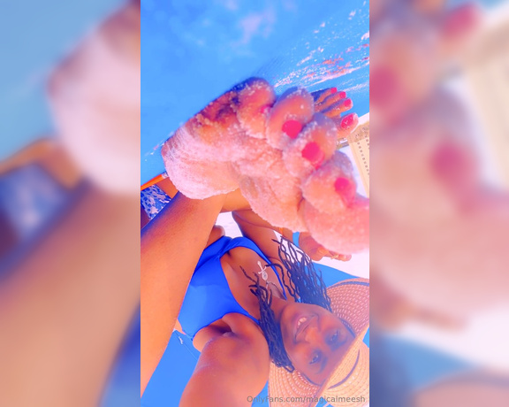 Magical Mesha aka magicalmeesh Foot Fetish - 04-14-2024 OnlyFans Video - Sandy toes Videooooo Flooding yall with my feet today