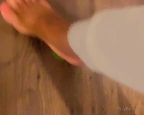 Magical Mesha aka magicalmeesh Foot Fetish - 04-09-2024 OnlyFans Video - Playtime with a lime while we elevate our mind Sole Magic