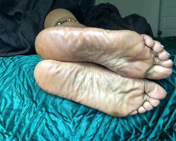 Magical Mesha aka magicalmeesh Foot Fetish - 05-13-2024 OnlyFans Video - Stream started at 05132024 0827 pm