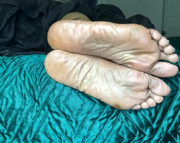 Magical Mesha aka magicalmeesh Foot Fetish - 05-13-2024 OnlyFans Video - Stream started at 05132024 0827 pm