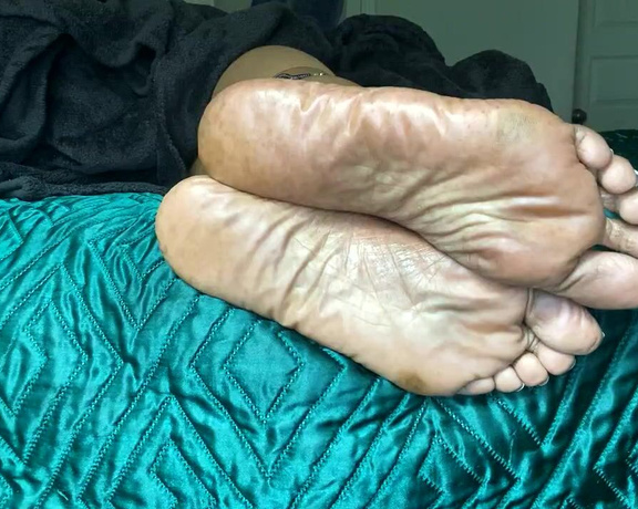 Magical Mesha aka magicalmeesh Foot Fetish - 05-13-2024 OnlyFans Video - Stream started at 05132024 0827 pm