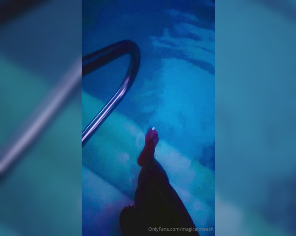 Magical Mesha aka magicalmeesh Foot Fetish - 08-12-2024 OnlyFans Video - My Soles in the pool playing