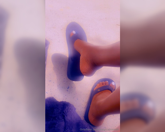 Magical Mesha aka magicalmeesh Foot Fetish - 08-11-2024 OnlyFans Video - Flip Flops on my tippies