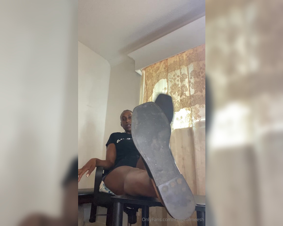 Magical Mesha aka magicalmeesh Foot Fetish - 08-26-2024 OnlyFans Video - Heres a lickable flop flop treat for ya