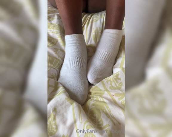 BlackQueenWhiteSlave aka ibqws Femdom - 05-26-2021 OnlyFans Video - I want you all to stroke to my perfect little socks and feet with this video