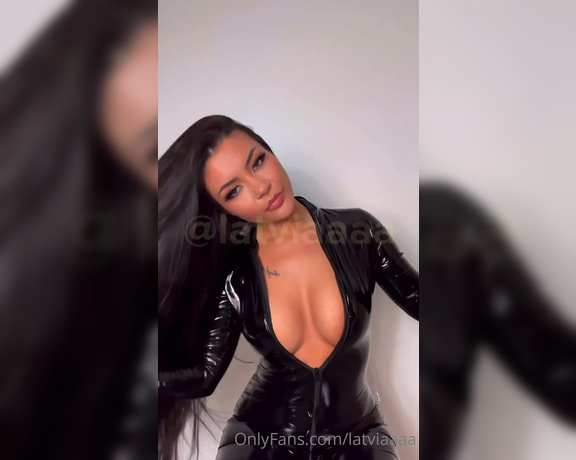 Diana Harlamova aka latviaaaa Findom - 09-11-2024 OnlyFans Video - my favourite pvc catsuit