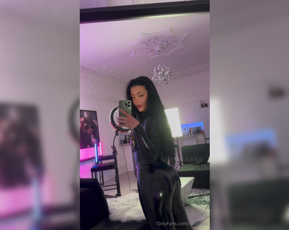 Diana Harlamova aka latviaaaa Findom - 04-01-2024 OnlyFans Video - Leaked latviaaaa 84278