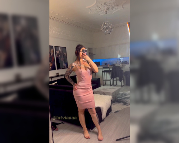 Diana Harlamova aka latviaaaa Findom - 09-19-2024 OnlyFans Video - does pink look good on me