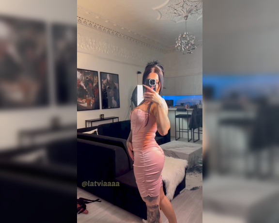 Diana Harlamova aka latviaaaa Findom - 09-19-2024 OnlyFans Video - does pink look good on me