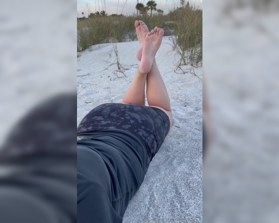 Feet From J aka feet_from_j Foot Fetish - 02-29-2024 OnlyFans Video - After a long hiatus, I am back Heres an oldie but goodie that I never posted