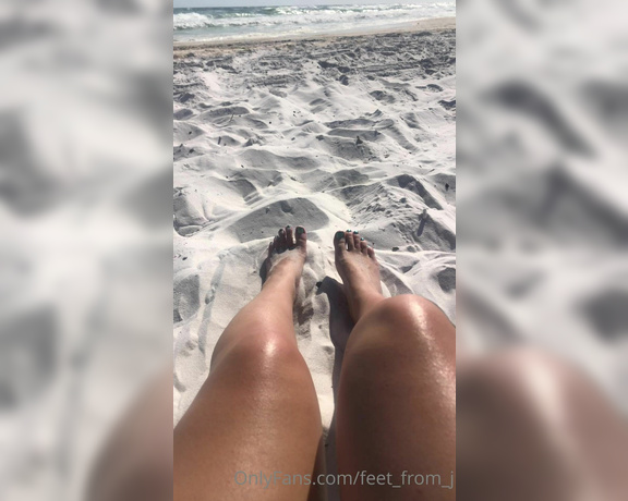 Feet From J aka feet_from_j Foot Fetish - 06-23-2020 OnlyFans Video - What would you do if you saw my sandy feet at the beach Forgot to post