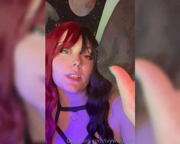 Ivy Aspen aka theivyaspen Findom - 11-11-2022 OnlyFans Video - Force feeding you my socks, do they smell good hahahah 1 minute video