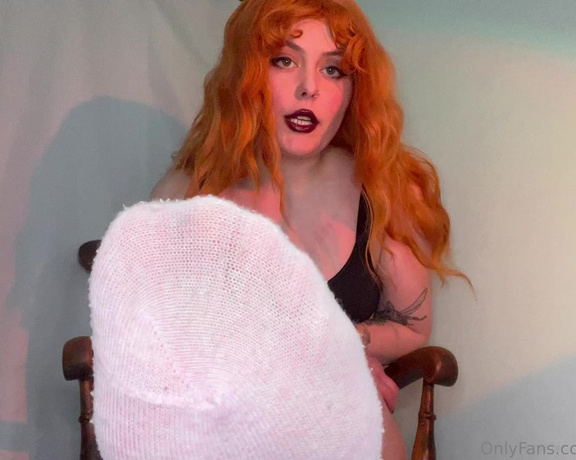 Ivy Aspen aka theivyaspen Findom - 03-03-2023 OnlyFans Video - BE MY SOCK BITXH I know youre so desperate to please me, like a dog eager