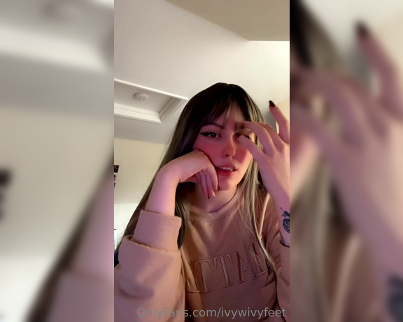 Ivy Aspen aka theivyaspen Findom - 09-14-2022 OnlyFans Video - Hot girl admits she knows you have a crush on her