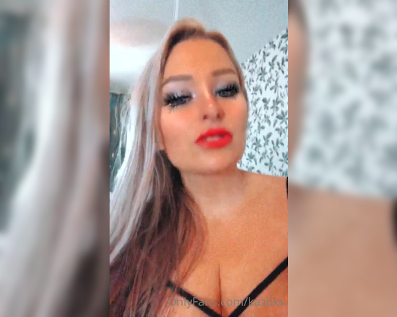 Kaz B aka kazbxx Femdom - 11-13-2020 OnlyFans Video - So Ive been totes practising my gangster chic tonight