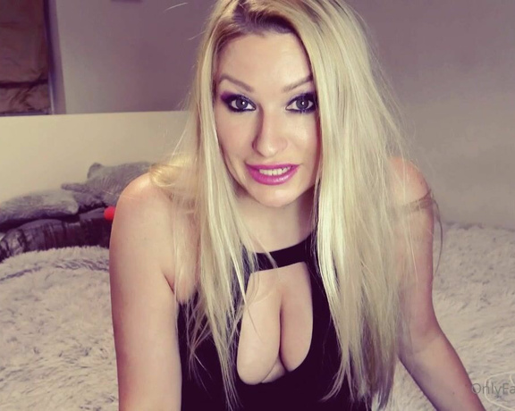 Kaz B aka kazbxx Femdom - 07-04-2020 OnlyFans Video - Poppers Sluts Obey Would you like to see some more