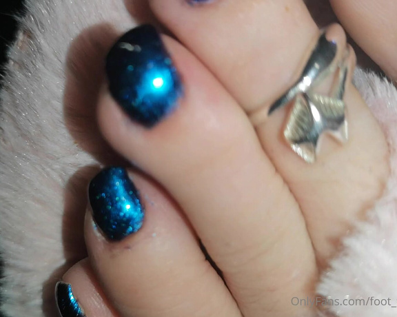 KTP aka keepthemprettyx Foot Fetish - 12-27-2020 OnlyFans Video - First look at my new pedi What do ya think Also can you see my new