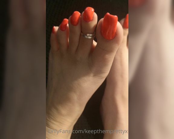 KTP aka keepthemprettyx Foot Fetish - 07-10-2021 OnlyFans Video - Just a bunch of video clips Ive taken of my pedis