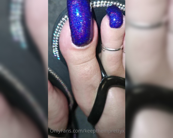 KTP aka keepthemprettyx Foot Fetish - 07-03-2022 OnlyFans Video - Some very quick snaps of my new pedi Im actually OBSESSED